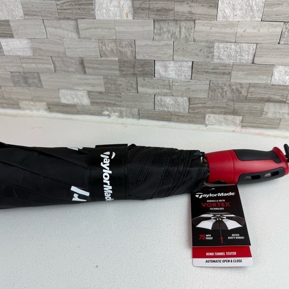 TaylorMade Black Golf Black Umbrella 43" canopy 75 MPH Wind proof Vortex Vent - Picture 4 of 6